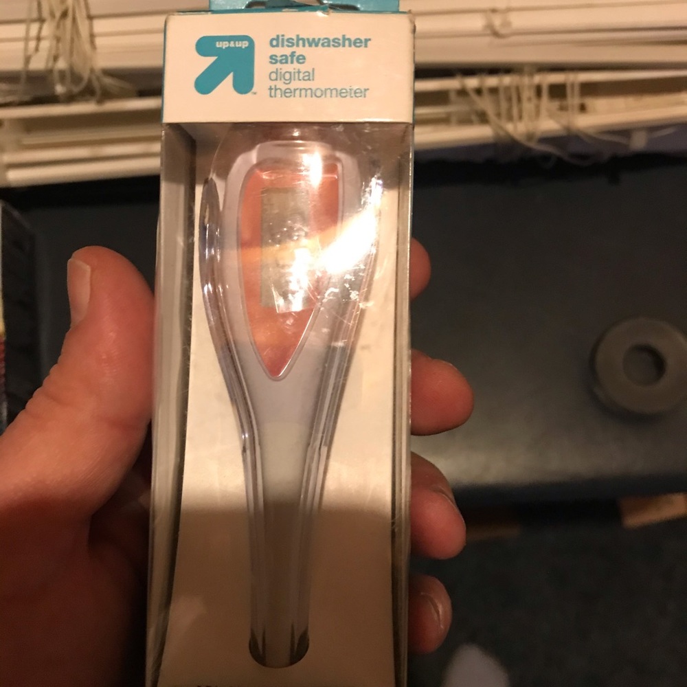 Up & up 8 second thermometer